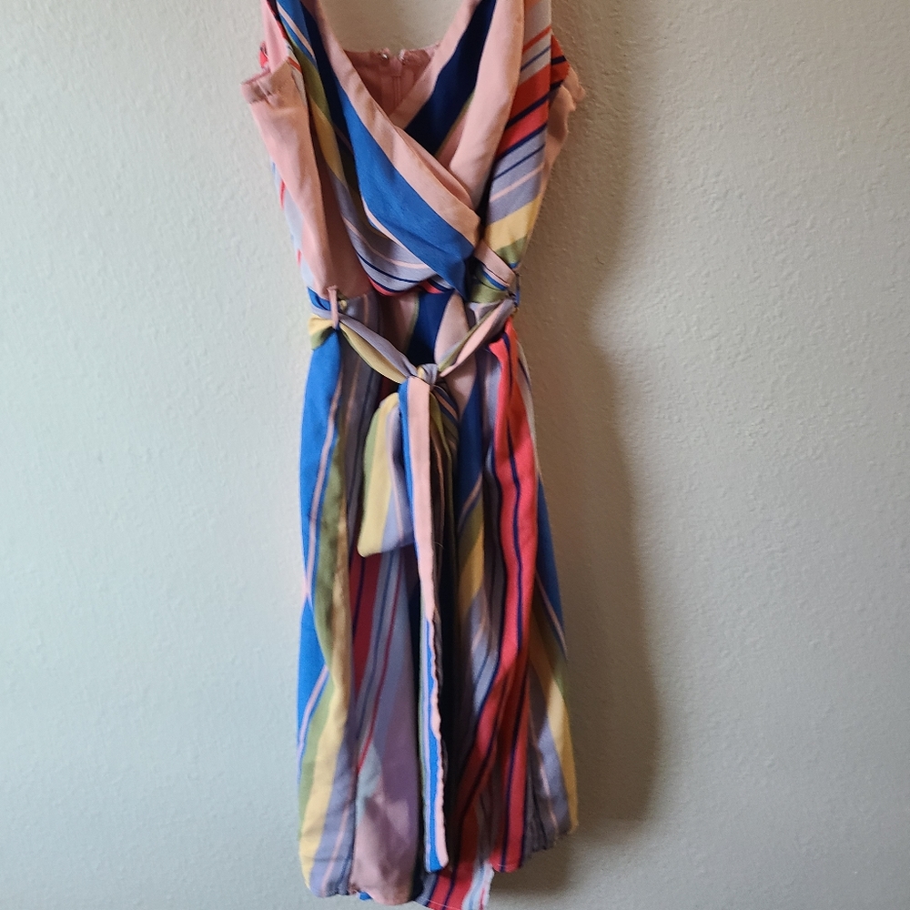 essue colorful dress